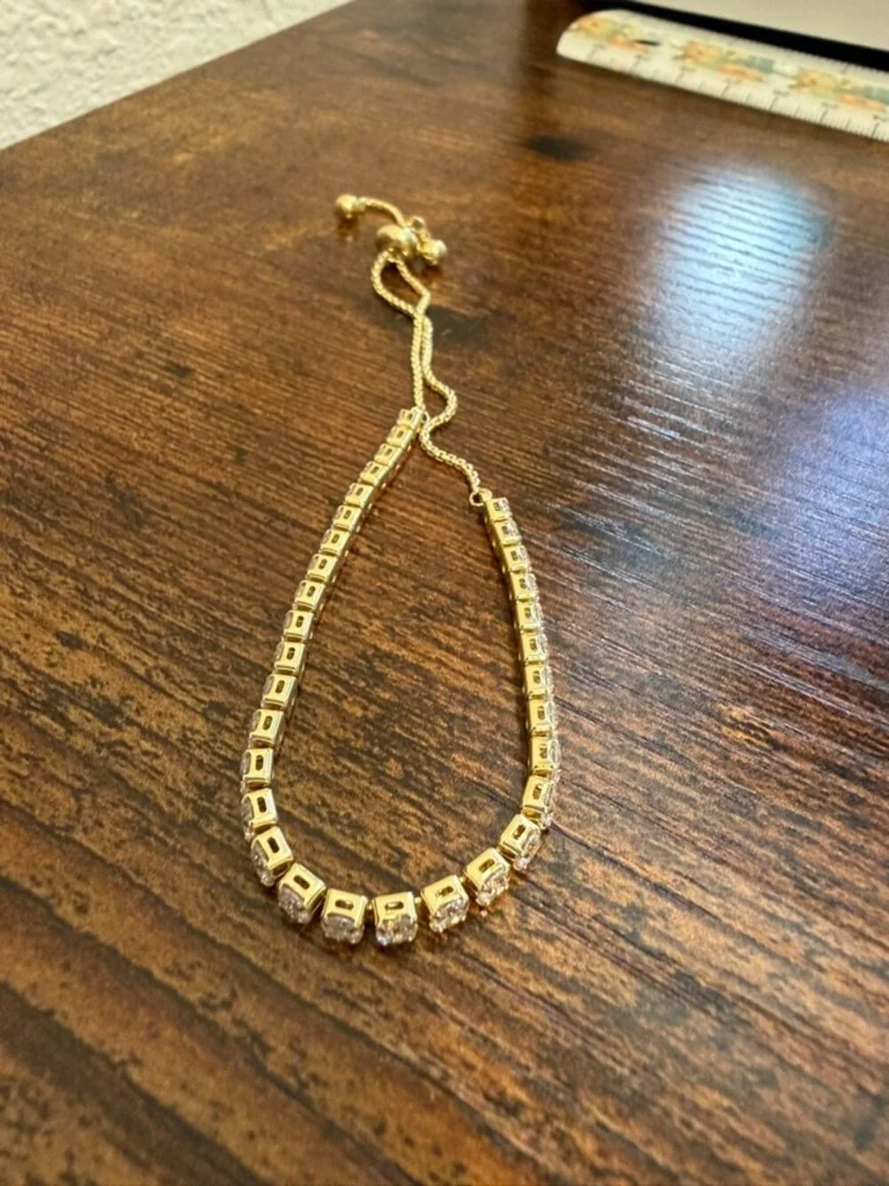 Elegant Adjustable Gold-Tone Tennis Bracelet – Sparkling Cubic Zirconia – Chic S
